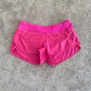lululemon Speed Up Low-Rise Lined Short 2.5 - neon pink size 6